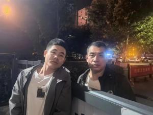 市文旅集團(tuán)一線戰(zhàn)“疫”之：古有木蘭替父從軍，今有老翁代子抗“疫”——集團(tuán)員工父子王小強(qiáng)、王浩的抗“疫”故事